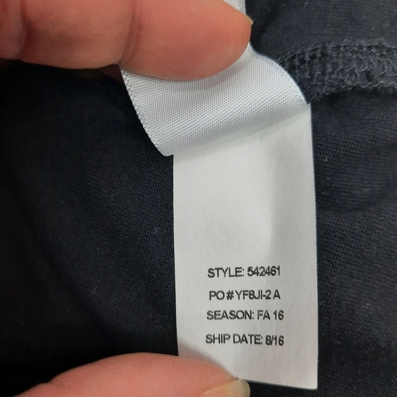 Athleta Black Muscle Tank Side‎ Cut Out Size XS Women's Yoga Top - Picture 8 of 8